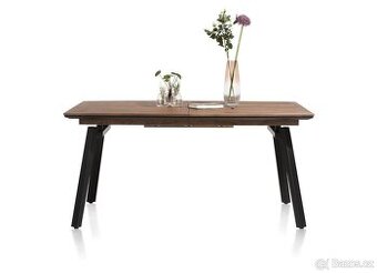 Rozkládací stůl Halmstad – masivní dub, 160–220 cm