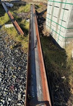 Prodám ocelové nosníky IPN 300 – 2 ks, délka 7,5 m