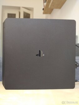 Playstation 4 slim 1 TB