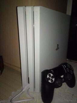 PS4 Pro – výkonná verze PlayStationu 4 Bílá