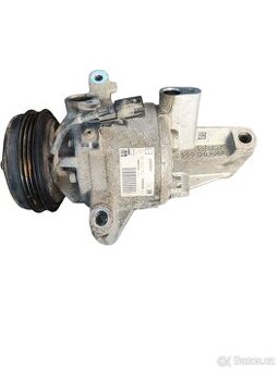 Kompresor klimatizace Dacia 926000287R
