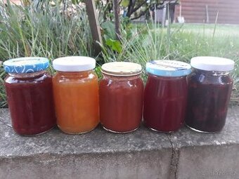 Marmelády, švestková povidla, pečený čaj