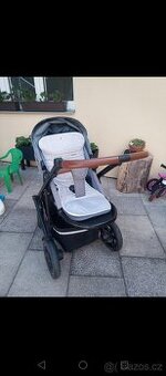 Kočárek Britax