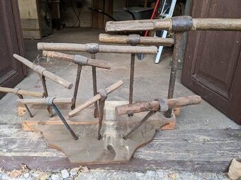 Sada ručních kovaných vrtáků