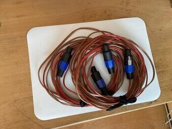 4ks repro kabely 2x2,5mm speakony 10+6m cena za par,