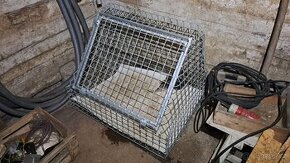 Klec pro pejska do auta