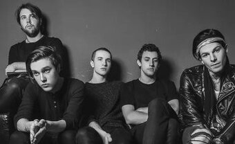 Prodám 4x The Neighbourhood - Praha