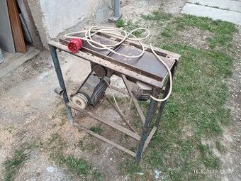 Hoblovka, srovnávačka