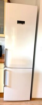 Lednice s mrazákem Bosch na díly