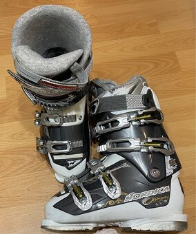 Dámské, dívčí, dětské lyžařské boty