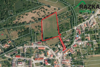 Stavební pozemek (9827 m2) Miloňovice, okr....