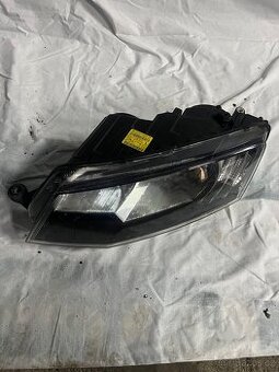 Škoda Octavia 3 přední  světlo - halogen