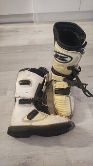 Dětská výstroj na moto