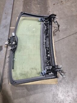 Zadní sklo, okno, víko BMW F11, zámek, ostřikovač