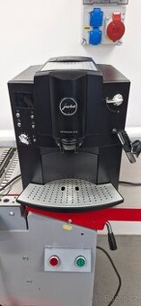 Prodám kávovar jura 646 na DILY
