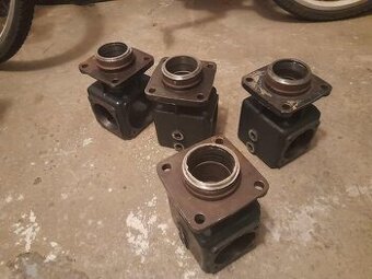 Skříň úhlové převodovky Iseki 323/326