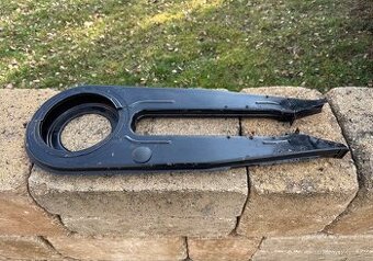 ČZ 125 175 250 - kryt řetězu