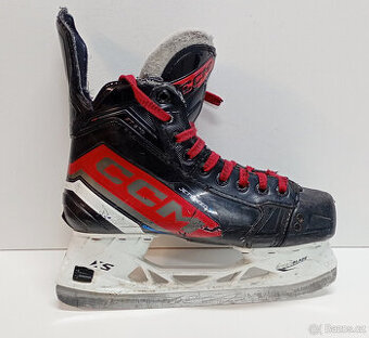 Brusle CCM JS FT670 vel.EU38,5