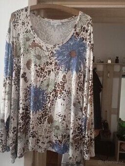 velká pružná halenka 54