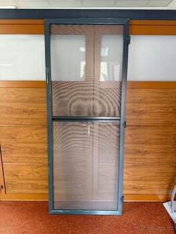 Dveřní síť proti hmyzu 880x2170