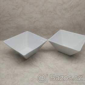 Dvě porcelánové misky