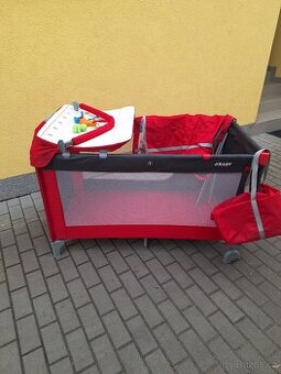 Skládací postýlka a ohrádka zn.Baby Desing