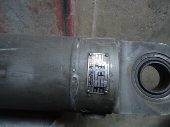Hydraulický válec 110/55/500 - 1