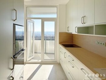 Prodej kompletně zrekonstruovaného bytu 3+1, 67 m2 - Brno -