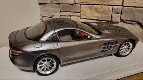 Mercedes-Benz SLR McLaren 1:12 CMC - 1