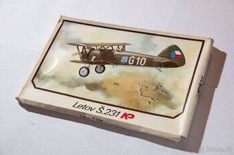 spousta modelů letadel 1/72 - 1