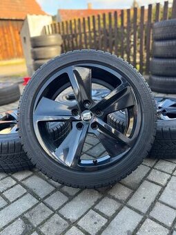 ORIGINÁL Alu SEAT, Škoda, Volkswagen - R17, 5x112 - TOP STAV