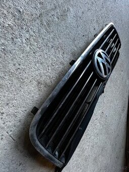 přední maska Volkswagen Passat B5.5