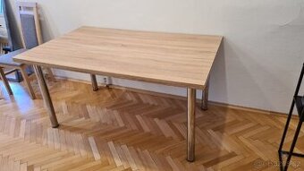 Stůl 150 x 90 cm