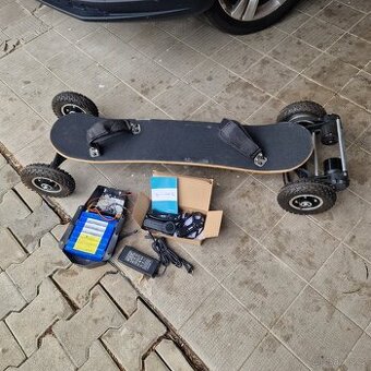 Elektrický longboard