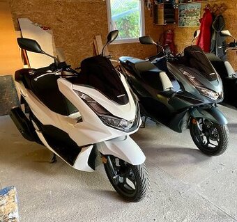 Skútry Honda PCX 125 2 kusy