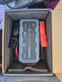 Prodám výkonný startovací booster NOCO Boost HD GB70 (2000A,
