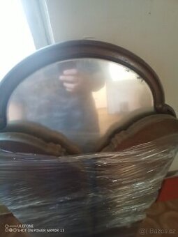 Starožitný nábytek Gerstl k renovaci