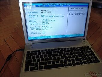 Samsung Q530 – 15,6" displej v • Intel Core i3 m370