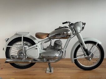 Na prodej je Ogar 12-350 z roku 1948