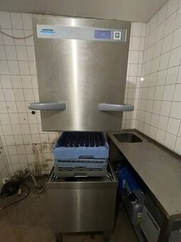 Průchozí myčka nádobí Winterhalter - model PT-M