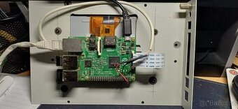 Raspberry Pi 2 s displejem 6.75"