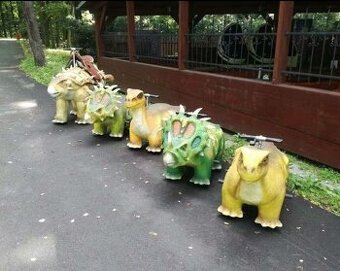 DINOSAURUS jezdící + zvukový efekt.