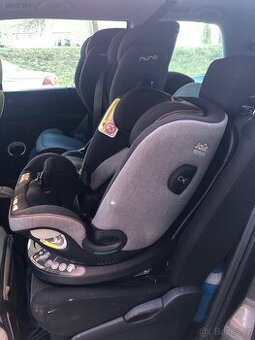 Autosedačka JOIE i-Spin Grow 2022, carbon