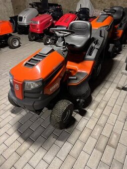 Zahradní traktor Husqvarna TC 138L