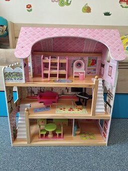 Dřevěný domeček pro panenky