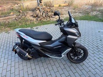 Aprilia SR GT 125