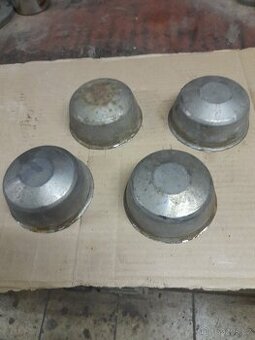 WARTBURG TRABANT STŘEDOVÉ POKLIČKY KOL.