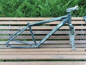 Rámy kol Horákovy Merida eska premiér favoritka sannino