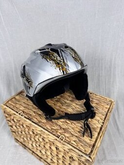 Lyžařská přilba značky UVEX