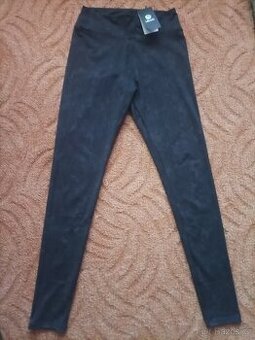 Nové Lelosi legíny move vel. plus